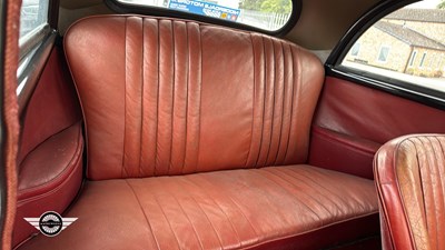 Lot 49 - 1954 MORRIS MINOR