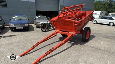 Lot 156 - HORSE DRAWN CART