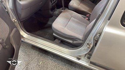 Lot 50 - 1994 NISSAN MICRA LX AUTO