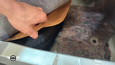 Lot 50 - 1994 NISSAN MICRA LX AUTO