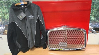 Lot 696 - CHROME BENTLEY GRILL WITH BLACK BADGE + FLEECE JACKET XL