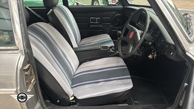 Lot 114 - 1981 MG B GT