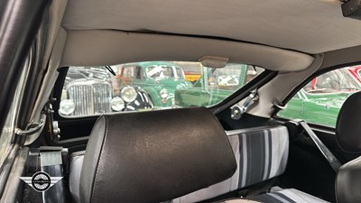 Lot 114 - 1981 MG B GT