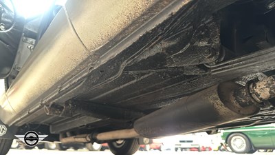 Lot 114 - 1981 MG B GT