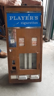 Lot 56 - PLAYERS CIGARETTE VENDING MACHINE