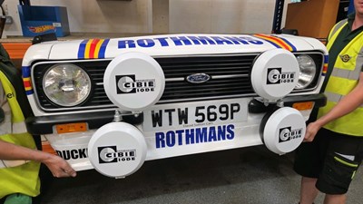 Lot 176 - ESCORT FRONT WALL MOUNTED IN ROTHMANS STYLE