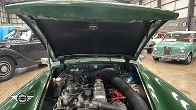 Lot 164 - 1976 MG MIDGET 1500