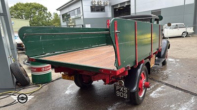 Lot 104 - 1937 CHEVROLET GMC