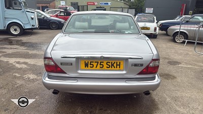 Lot 108 - 2000 JAGUAR XJ8 AUTO