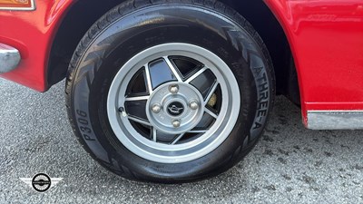 Lot 296 - 1973 TRIUMPH STAG AUTO