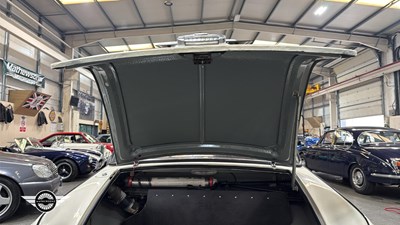 Lot 303 - 1958 AUSTIN A55