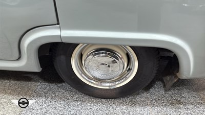 Lot 303 - 1958 AUSTIN A55