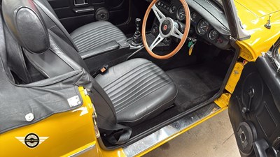 Lot 226 - 1979 MG B
