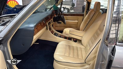 Lot 334 - 1990 BENTLEY