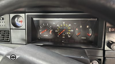 Lot 342 - 1991 VOLVO 240 GL