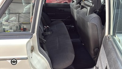 Lot 342 - 1991 VOLVO 240 GL