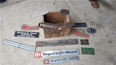 Lot 66 - HEINZ BOX WITH SIGNS