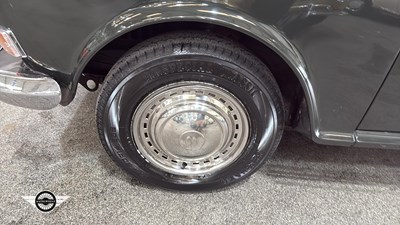 Lot 362 - 1971 WOLSELEY 18/85