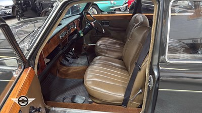 Lot 362 - 1971 WOLSELEY 18/85