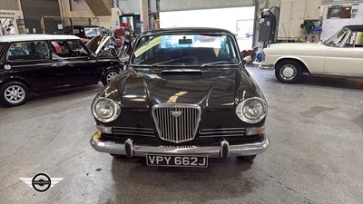 Lot 362 - 1971 WOLSELEY 18/85
