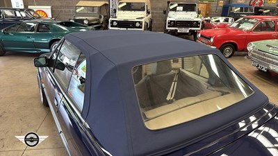 Lot 370 - 1989 BMW 325I CABRIOLET