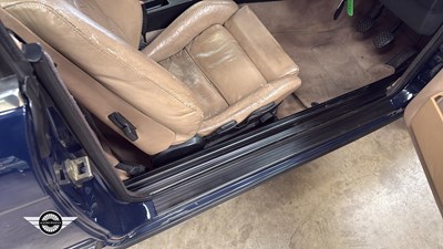Lot 370 - 1989 BMW 325I CABRIOLET
