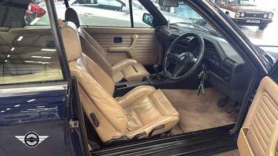 Lot 370 - 1989 BMW 325I CABRIOLET