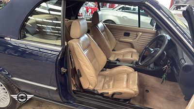 Lot 370 - 1989 BMW 325I CABRIOLET