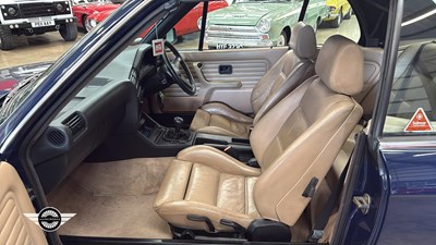 Lot 370 - 1989 BMW 325I CABRIOLET