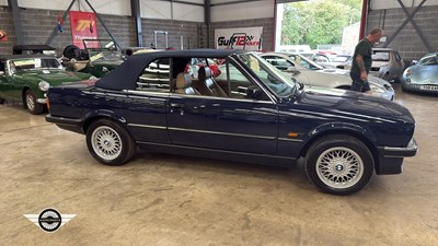 Lot 370 - 1989 BMW 325I CABRIOLET
