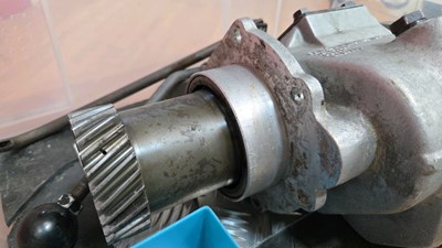 Lot 519 - SERIES 2/3 LAND ROVER FAIREY OVERDRIVE