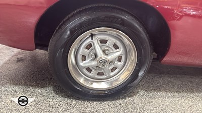 Lot 386 - 1979 MG B GT