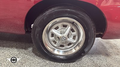 Lot 386 - 1979 MG B GT