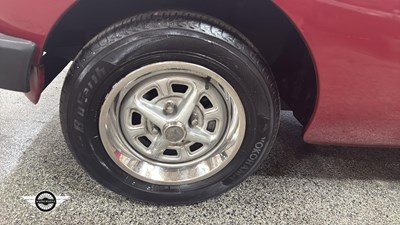 Lot 386 - 1979 MG B GT