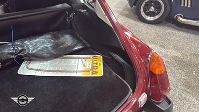Lot 386 - 1979 MG B GT