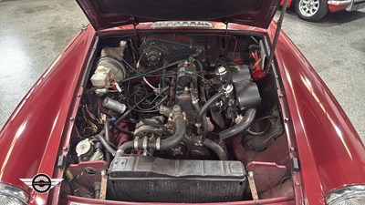 Lot 386 - 1979 MG B GT