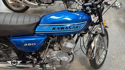 Lot 584 - 1975 KAWASAKI
