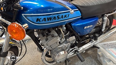 Lot 584 - 1975 KAWASAKI
