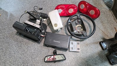 Lot 575 - FERRARI 456 1997 STEERING WHEEL, REAR LIGHTS , WASHER BOTTLE , CD HOLDER
