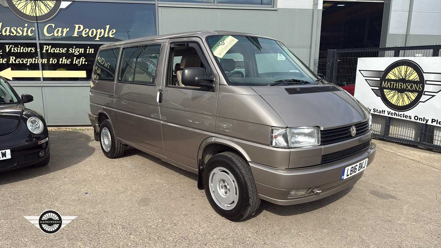 Lot 466 - 1994 VOLKSWAGEN TRANS CARAVELLE GL A
