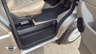 Lot 466 - 1994 VOLKSWAGEN TRANS CARAVELLE GL A