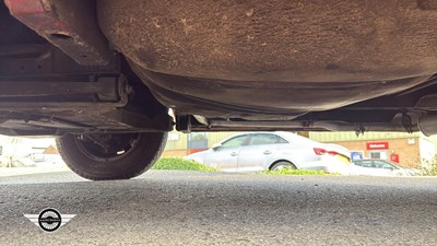 Lot 470 - 1995 VOLKSWAGEN TRANSPORTER CARAVELLE