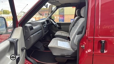 Lot 470 - 1995 VOLKSWAGEN TRANSPORTER CARAVELLE