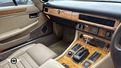 Lot 556 - 1988 JAGUAR XJ-S AUTO