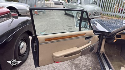 Lot 556 - 1988 JAGUAR XJ-S AUTO
