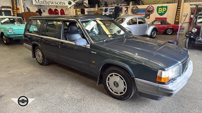 Lot 484 - 1990 VOLVO 740 GLE AUTO