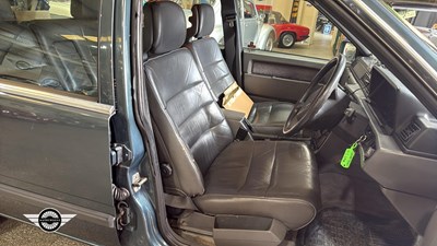 Lot 484 - 1990 VOLVO 740 GLE AUTO
