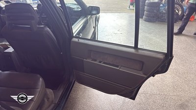 Lot 484 - 1990 VOLVO 740 GLE AUTO