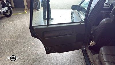 Lot 484 - 1990 VOLVO 740 GLE AUTO