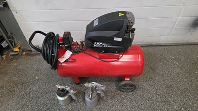 Lot 841 - CLARKE COMPRESSOR TO INCLUDE AIR LINE & SPRAY GUNS 240V
